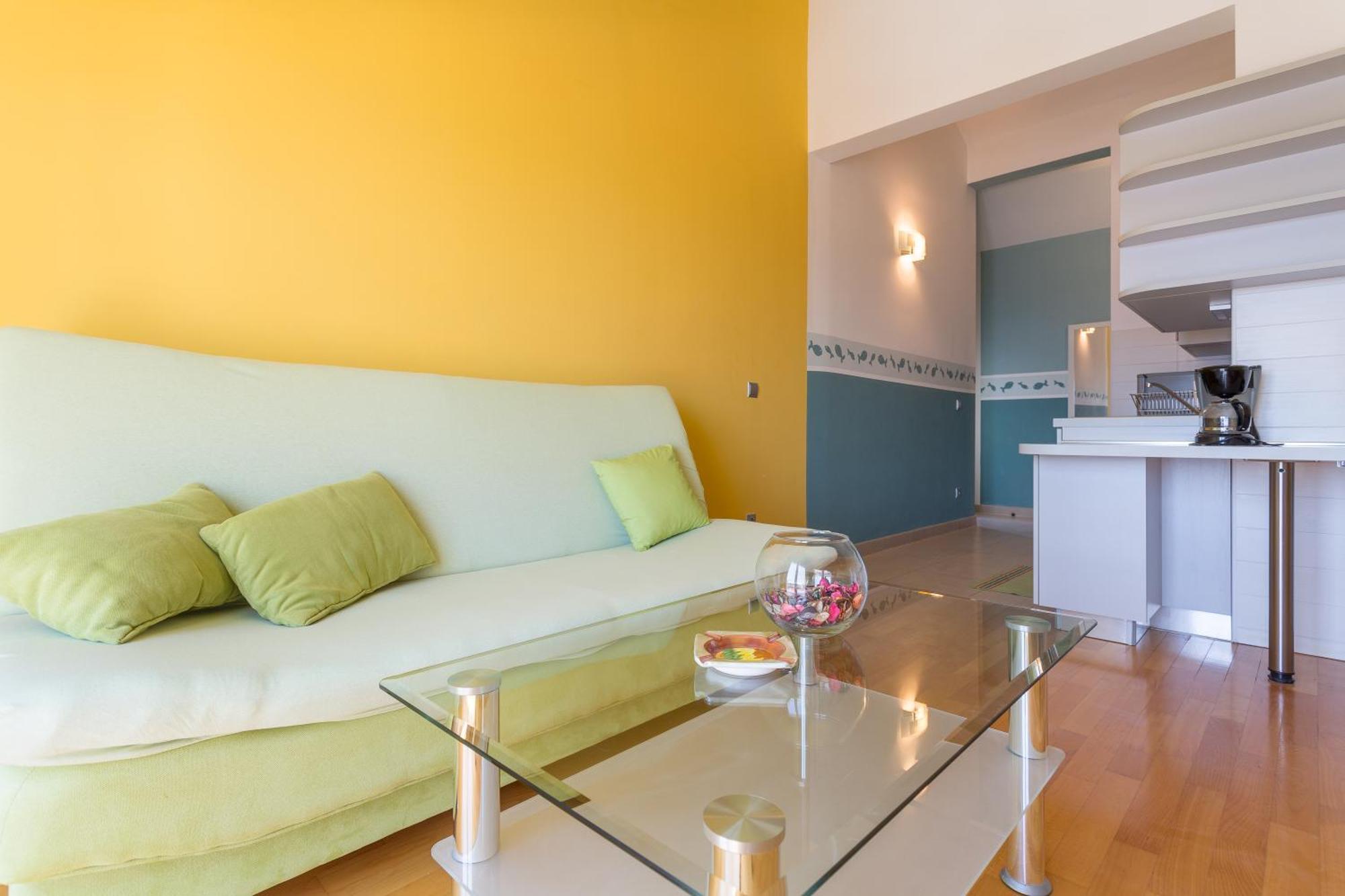 Sunrise Apartments Bol Room photo